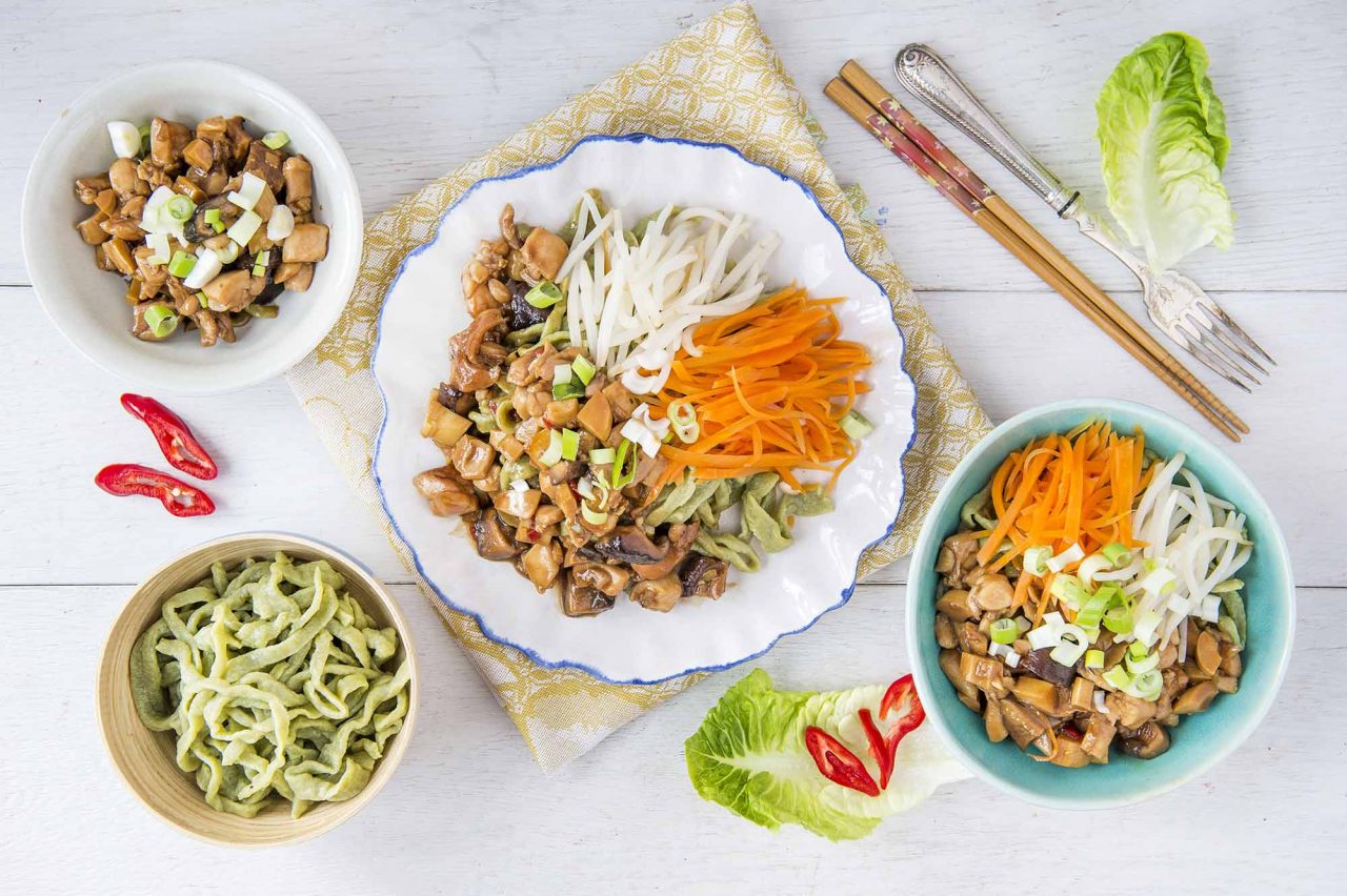 Oyster Sauce Chicken with Spinach Noodles Egg Wan's Food Odyssey